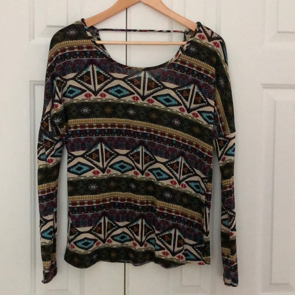 Thin Tribal Pattern Top